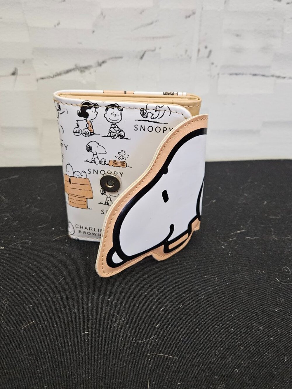 Peanuts Snoopy trifold wallet